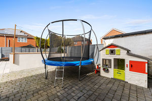 Photo 27- click for photo gallery